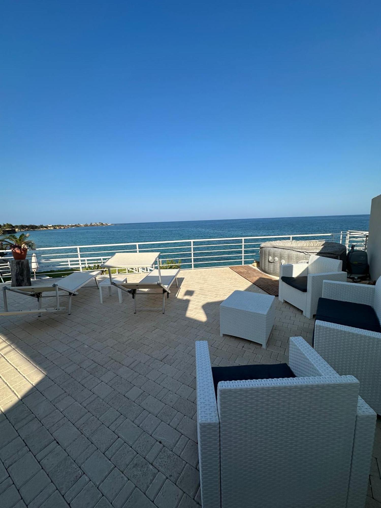 Il Faraglione Hotell Lido di Noto Exteriör bild