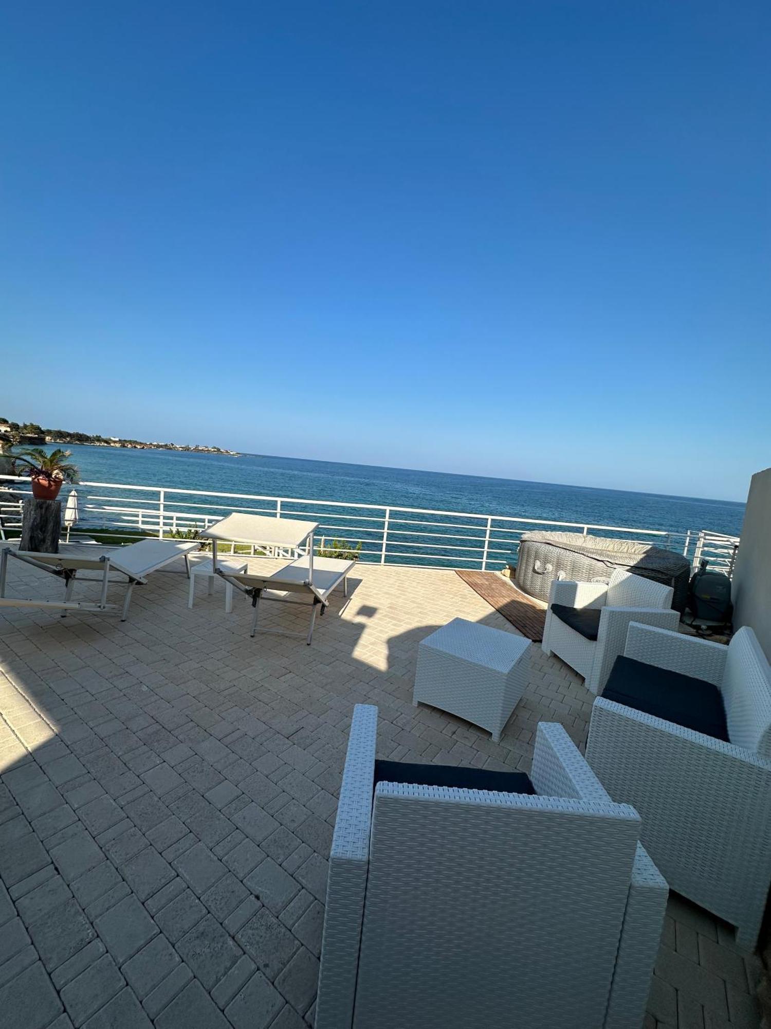 Il Faraglione Hotell Lido di Noto Exteriör bild