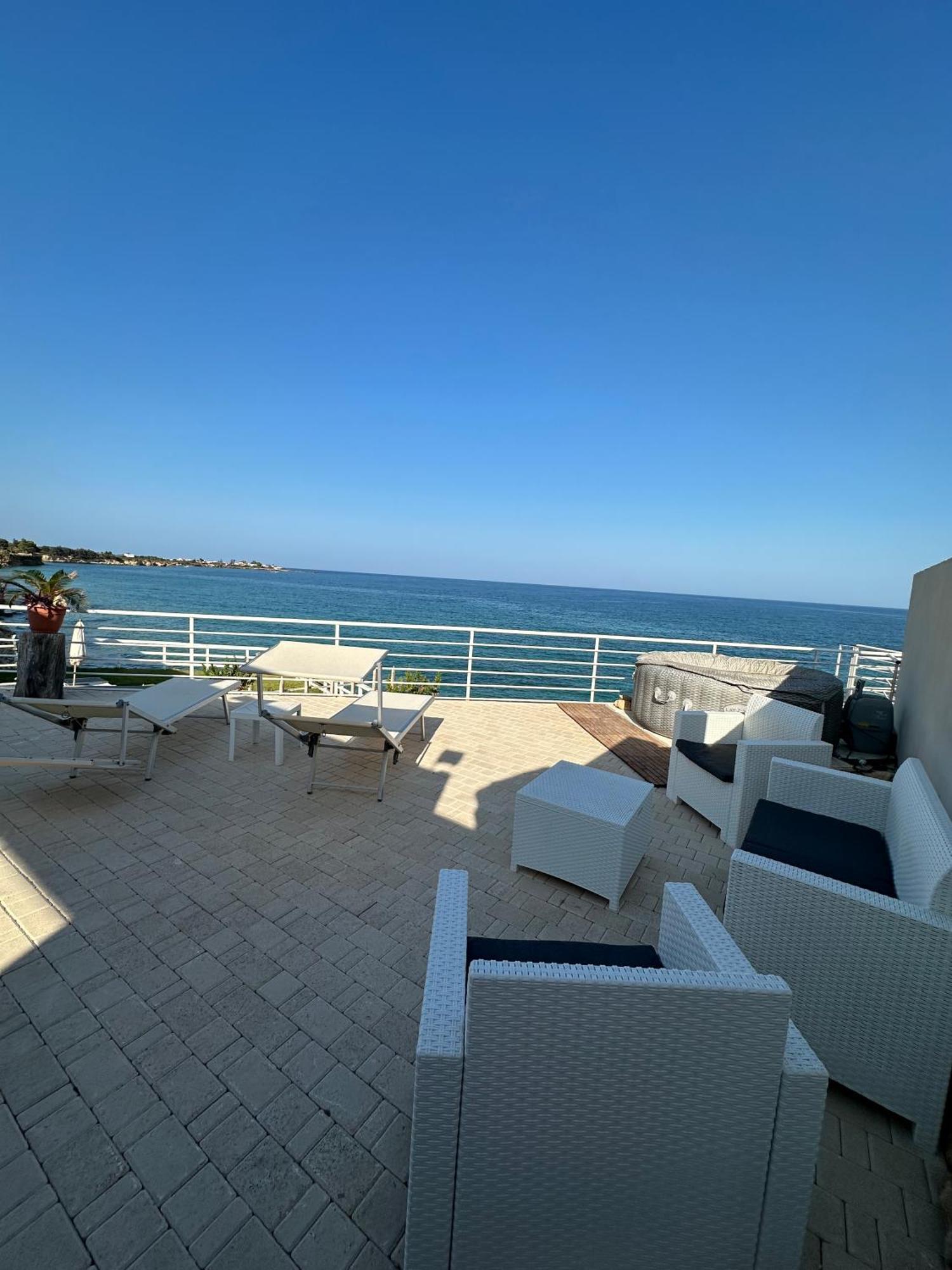 Il Faraglione Hotell Lido di Noto Exteriör bild
